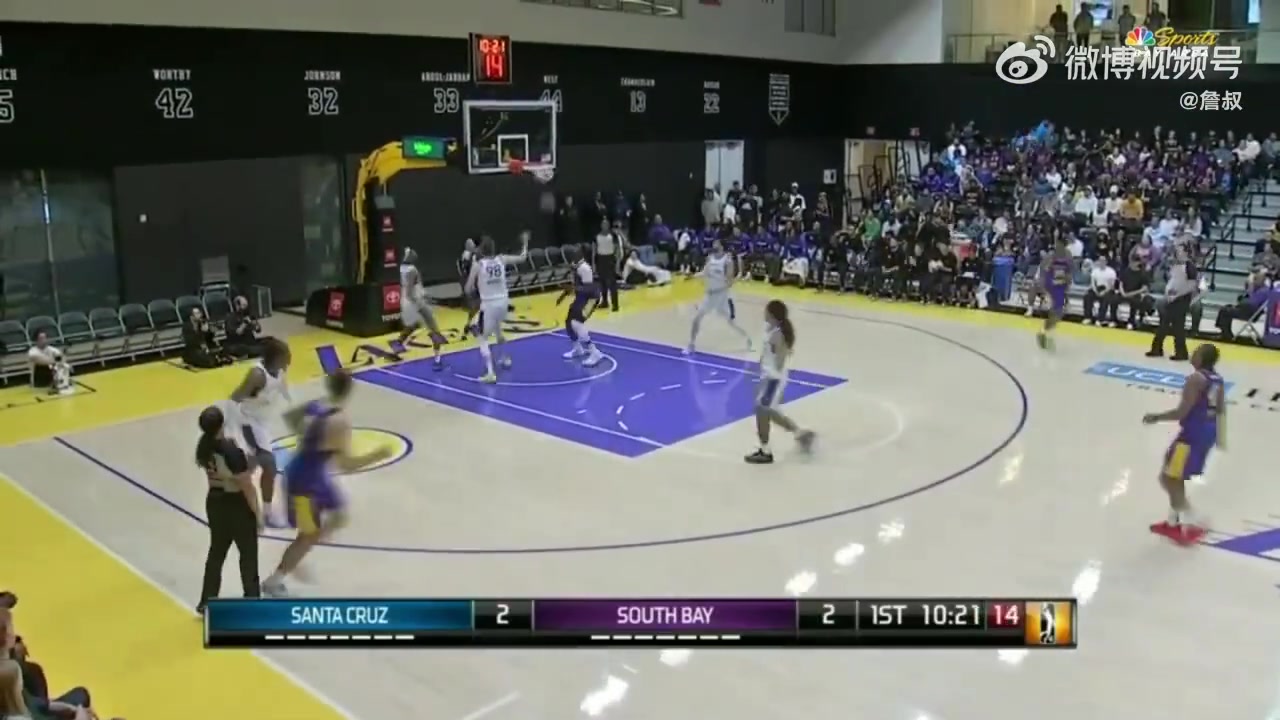 ?布朗尼爆砍39分集锦 冲锋陷阵+自信三分 在场上都笑出来了！