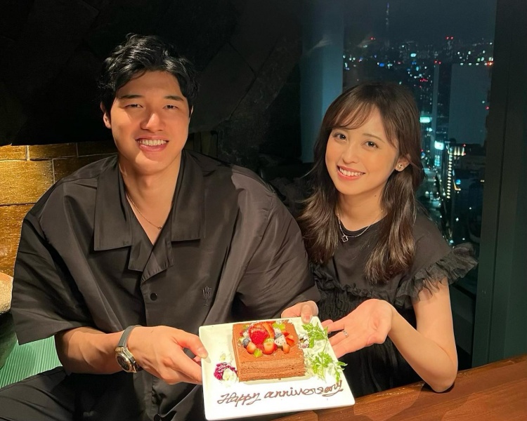 渡边雄太结束B联赛首季征程 妻子晒合照纪念：干得不错?