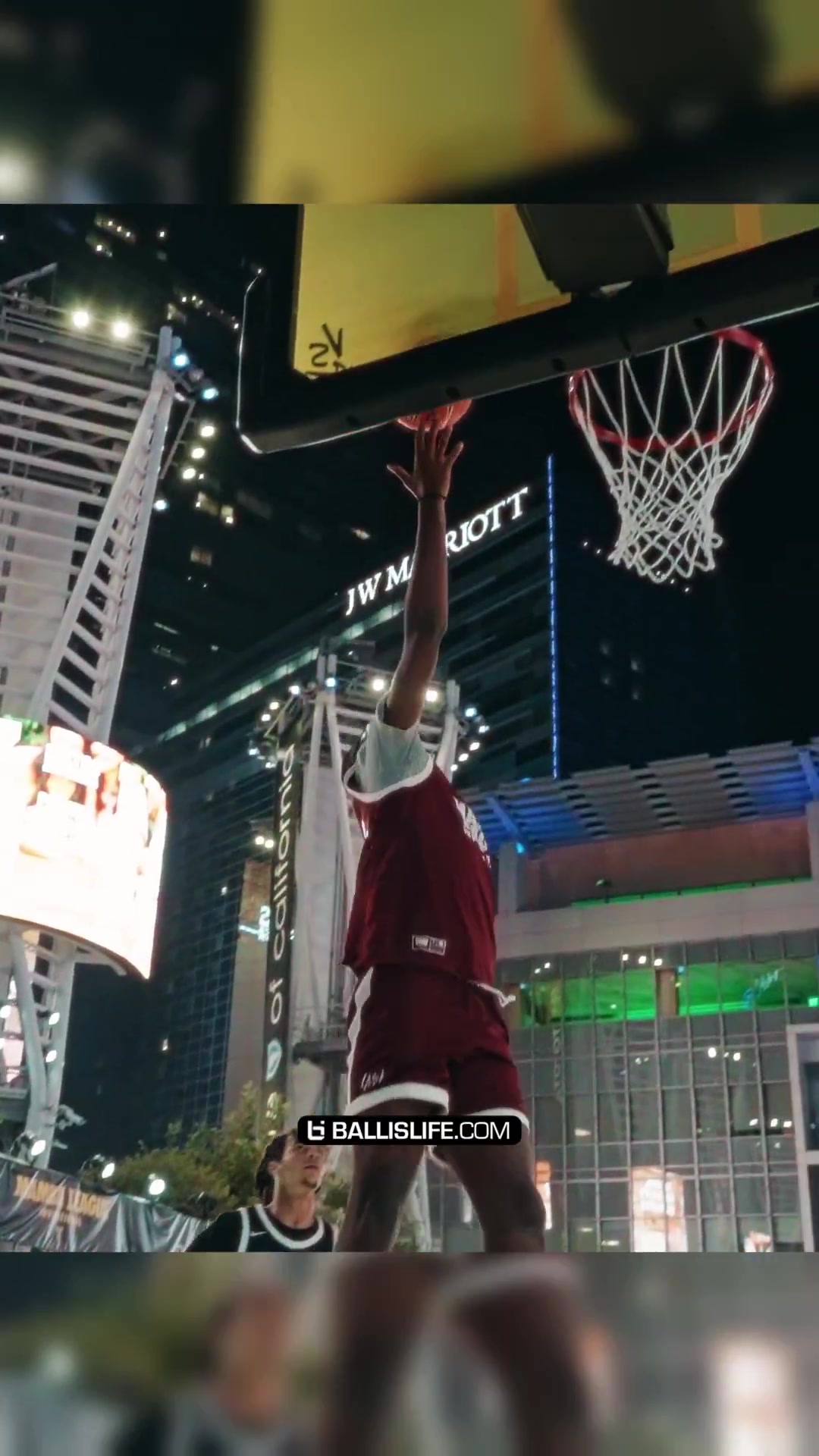 美媒晒詹姆斯二儿子布莱斯精彩集锦：他的上篮技能包被低估了